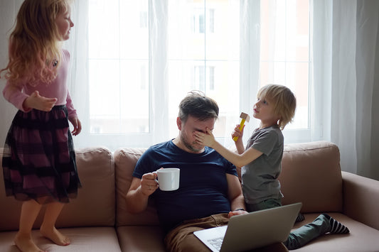 modern-parenting-struggle-working-parent