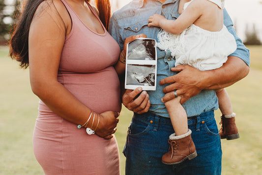 15 Memorable Sibling Pregnancy Announcement Ideas