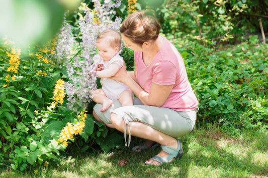7 Ways Babies Benefit From Getting Outside