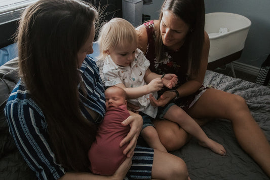 Family with toddler and newborn - @wildbirdphotographyaz