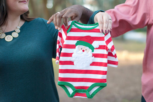christmas-newborn-onesie-announcement