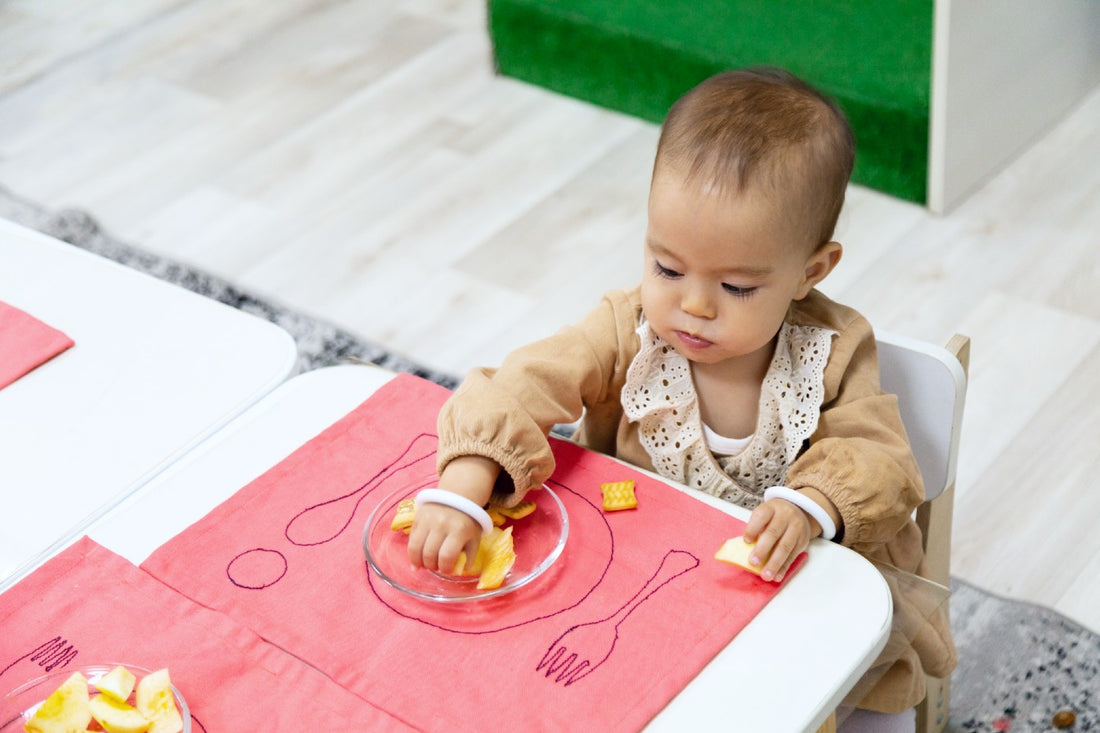 10 Tips for Teaching Table Manners to Your Tot